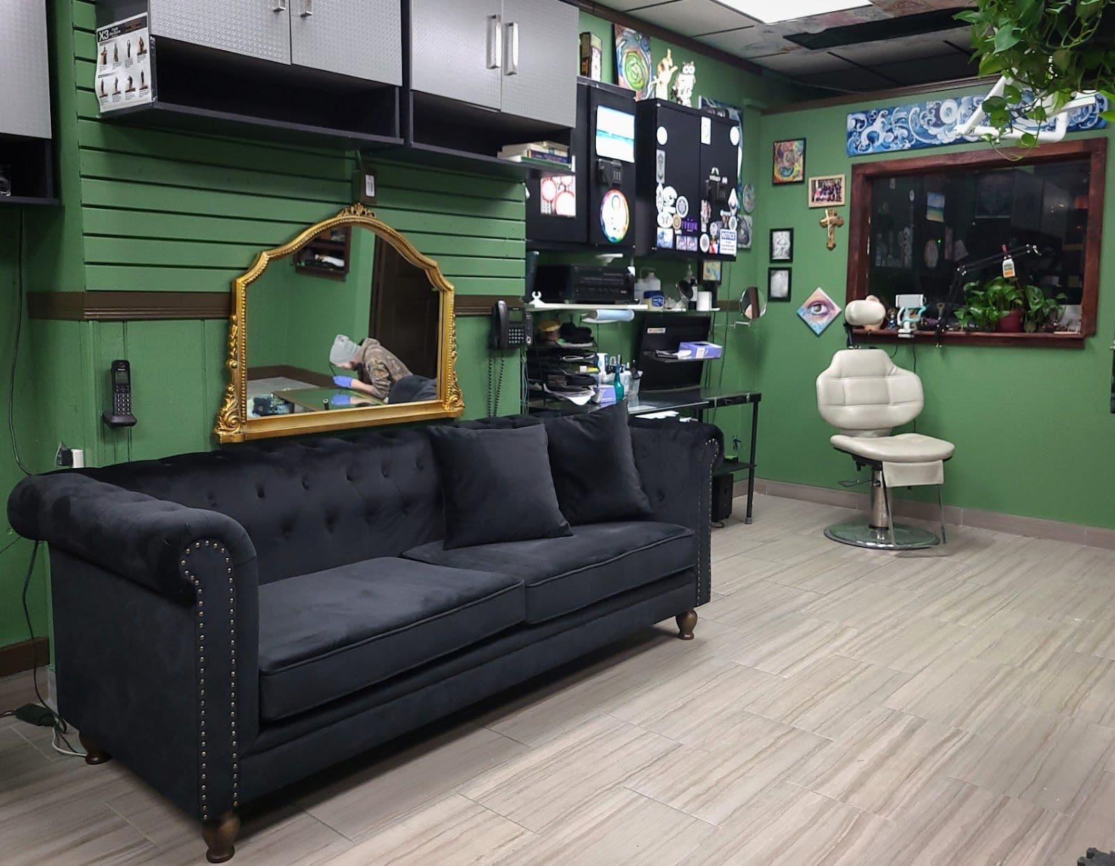 Guest photo from a Google review at Circles & Lines Tattoo Studio