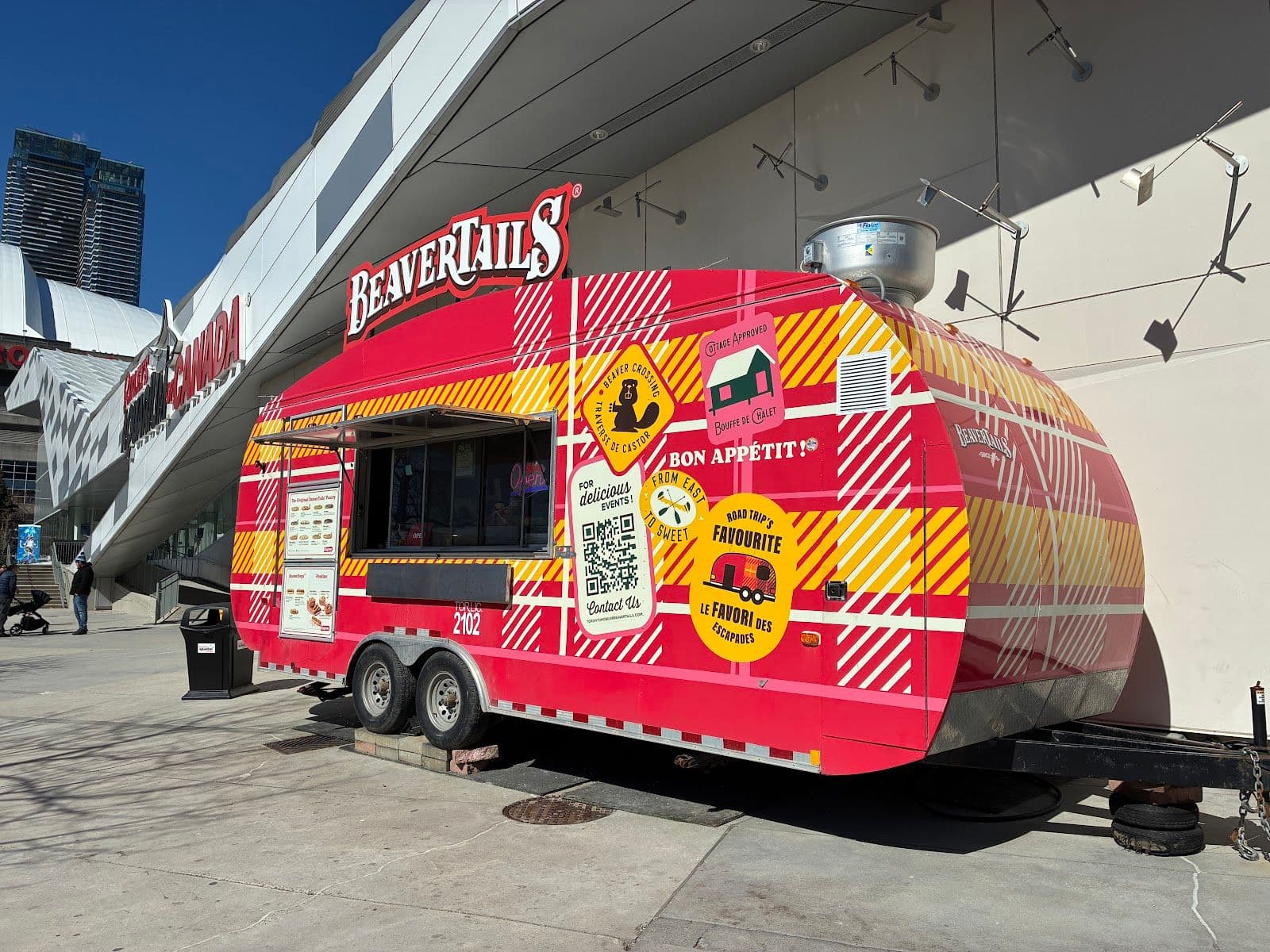 BeaverTails Toronto Food Truck team reviewing guest feedback and Google ratings on a mobile dashboard