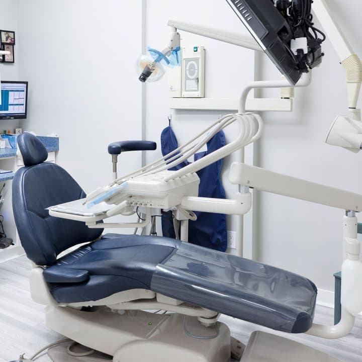 Another patient photo from a Google review at Kaplan Dental Clinic